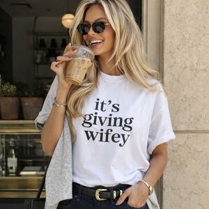 It’s giving wifey graphic tee shirt oversized white black t shirt